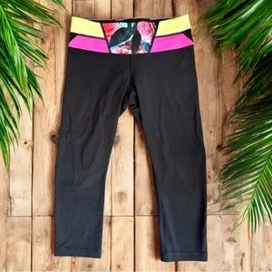 LULULEMON Wunder Under Secret Garden Reversible Leggings - Size 6